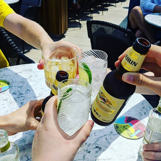 Refreshments at the @rooftopsw1 ift.tt/2KCJHZe