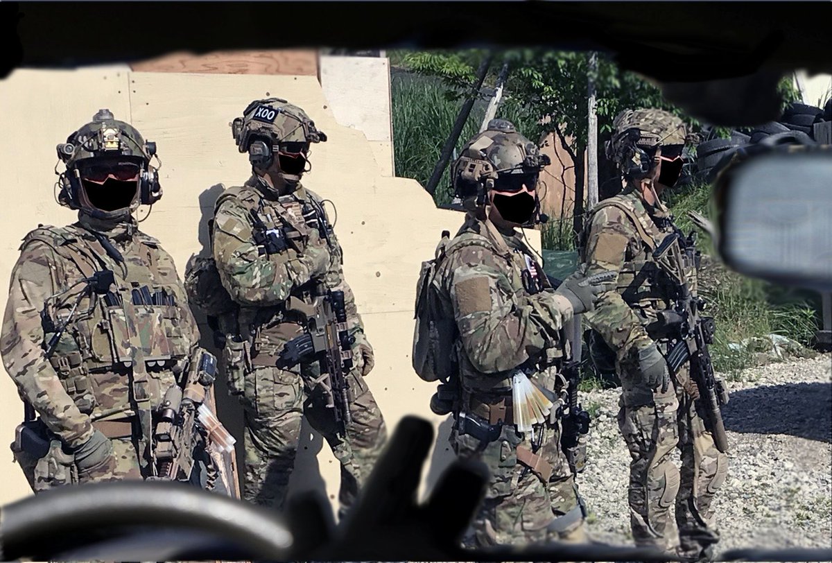 Bigmama_42's tweet image. 我々の極秘行動が通りかかったドライバーに撮られてしまったようだ・・・・
 #gearaddict