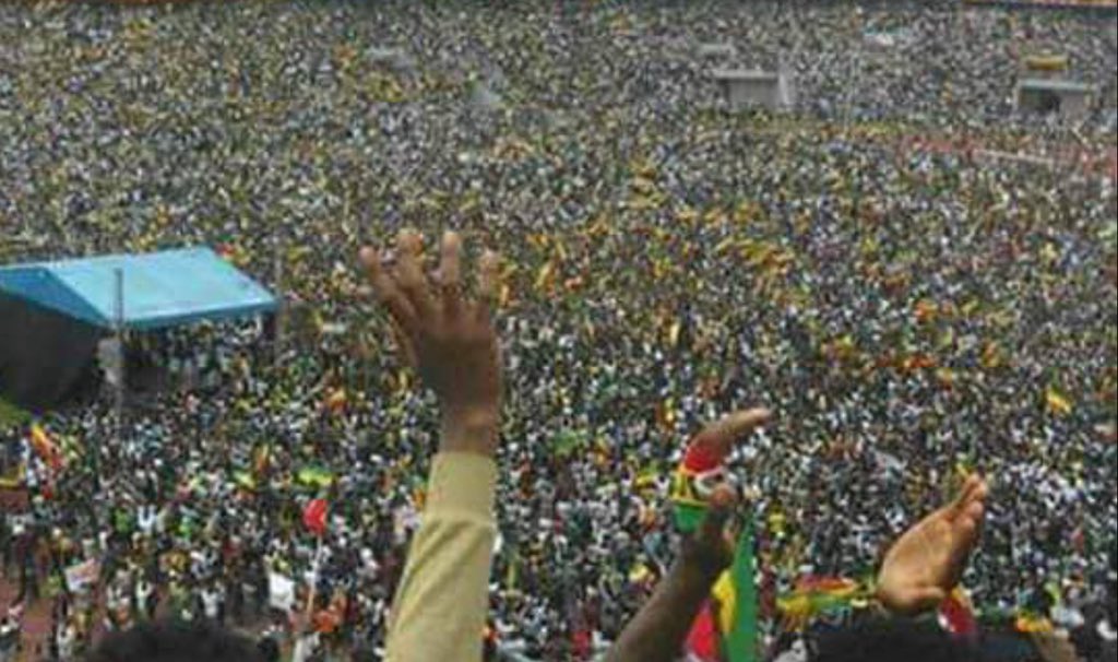 fitsumaregaa's tweet photo. HE PM Dr Abiy Ahmed conveys his heartfelt gratitude to organizers and participants of #Bahirdar largest and peaceful rally in support of the ideals of love, forgiveness, togetherness and the reform measures introduced so far. #Ethiopia https://t.co/YtgiqBMc4L