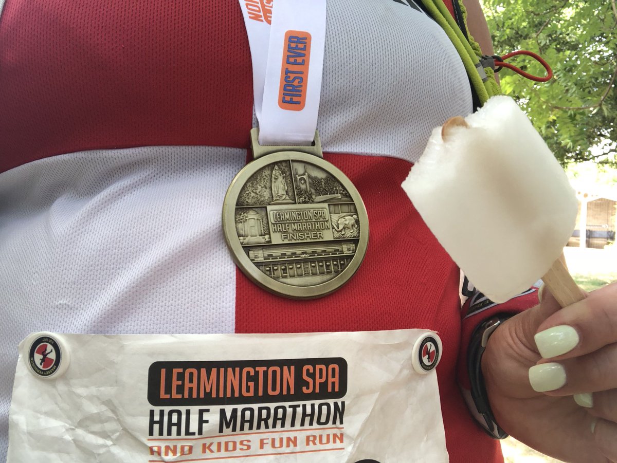 binkybunny7's tweet photo. 📣📣📣 Knackered hot woman alert 😅☀️🏃🏼‍♀️ 60th half marathon done at @LeamHalf ... lovely route but very hot &amp; shame about the 40 minute delay at the start #coldshowertime #sleepysunday #GoMasseys 👏🏻🔴⚪️ https://t.co/r5tiCRJfSw