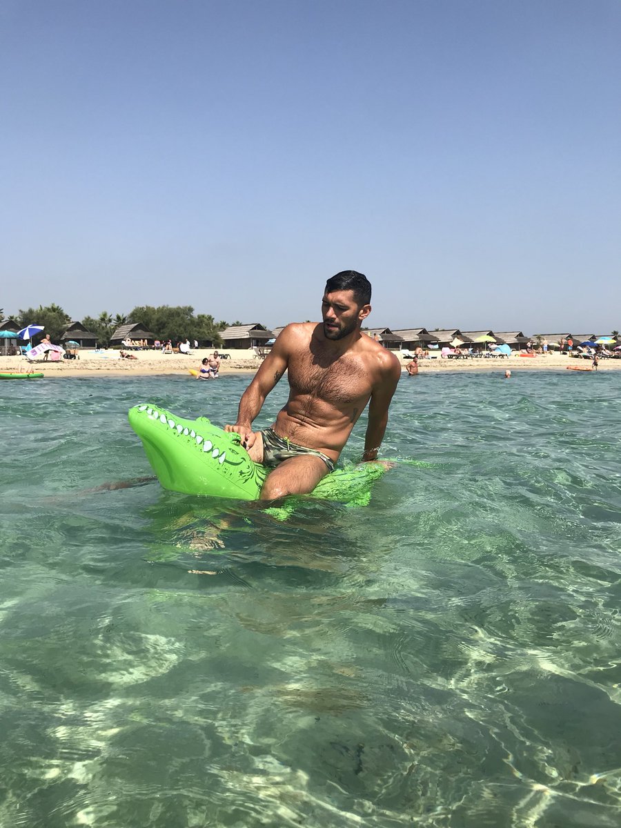 nicco12gitto's tweet photo. #fenicotteri #pavoni #pulcini #fagiani e chi ne vuole ne metta...
Io sono cresciuto col #coccodrillo e voi??🐊
.
.
.
.
.
.
.
.
.
.
.
.
.
 #oldstyle #sea #beach #mare #spiaggia #italianstyle #italiateam #domailcoccodrillo #daje https://t.co/Dlg8MNsQCR