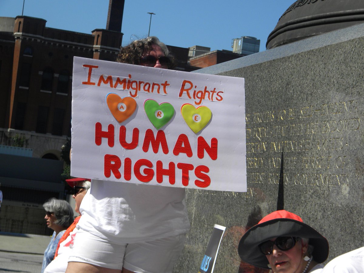 Tree_Spirit's tweet image. Was at protest and march the other day.The 104 heat didnt stop us from marching against Trumps immigration 

#fightthepower #ShutDownSessions #AbolishICE #familiesbelongtogether