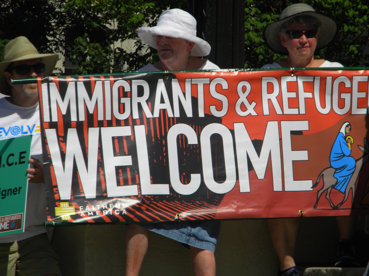 Tree_Spirit's tweet image. Was at protest and march the other day.The 104 heat didnt stop us from marching against Trumps immigration 

#fightthepower #ShutDownSessions #AbolishICE #familiesbelongtogether