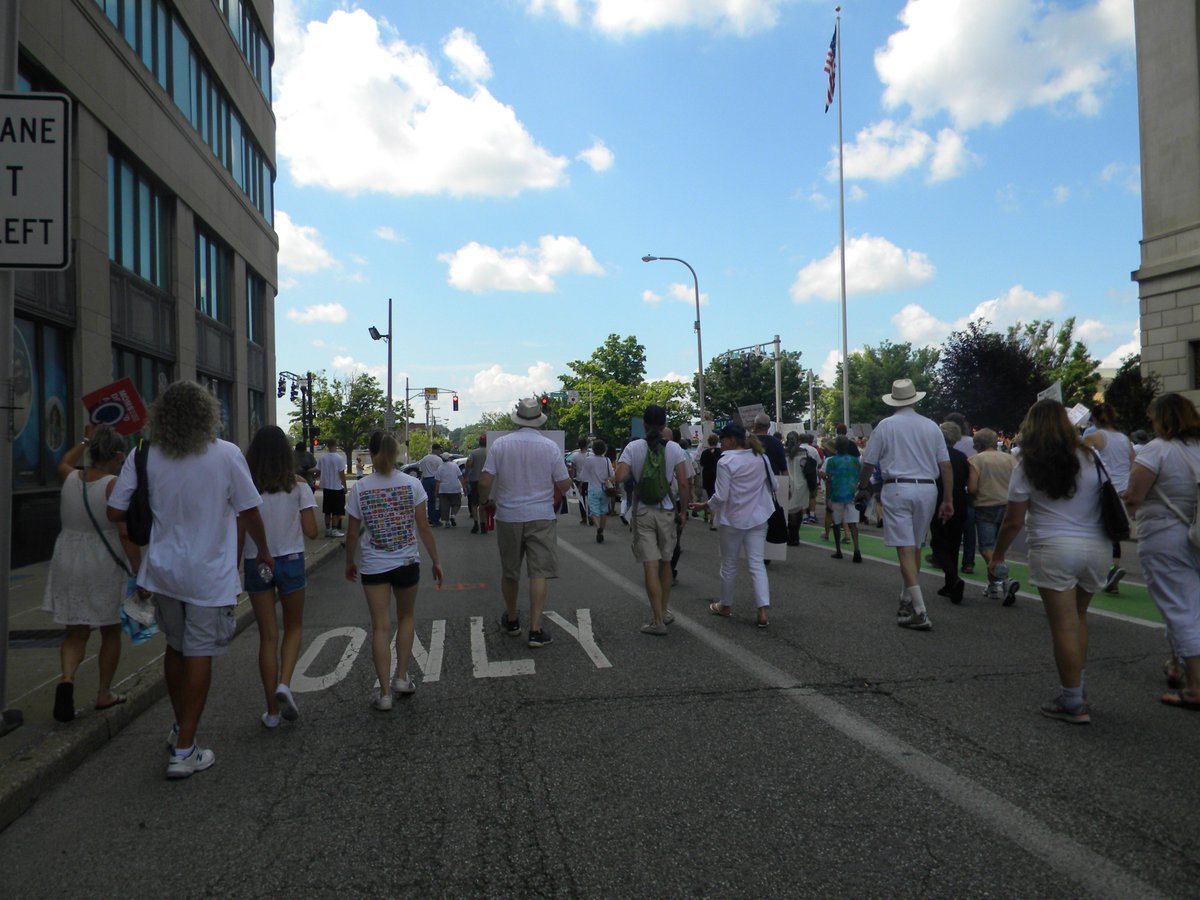 Tree_Spirit's tweet image. Together marching in Unity and Solidarity !United we bring down the system that enforces unjust laws upon children,families, and immigrants. #fightthepower #ShutDownSessions #AbolishICE #familiesbelongtogether