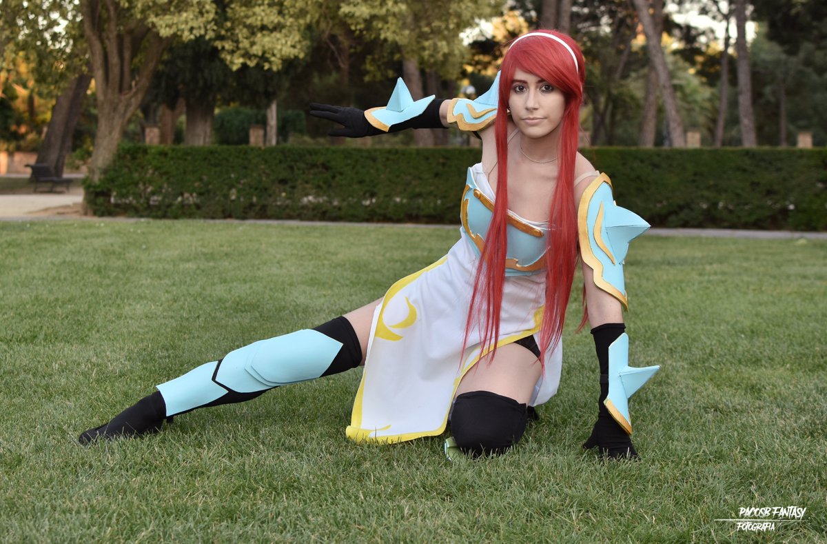 Featured image of post Lightning Empress Erza Cosplay However when erza encounters ikaruga she overcomes her fear and