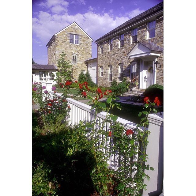 ROAarchitects's tweet photo. ROA Design For Country Farm House. ROA Design For Sheep Farm. #buildingcompound #outdoorcourtyards #courtyards #tradionalhome #classicist #milieu #dwell #admagazine #periodhomes #traditionalbuilding #publicsquarejournal #luxeinteriordesign #bulfinch #ar… https://t.co/Jre5i36jWo https://t.co/vlNOUYd4IW
