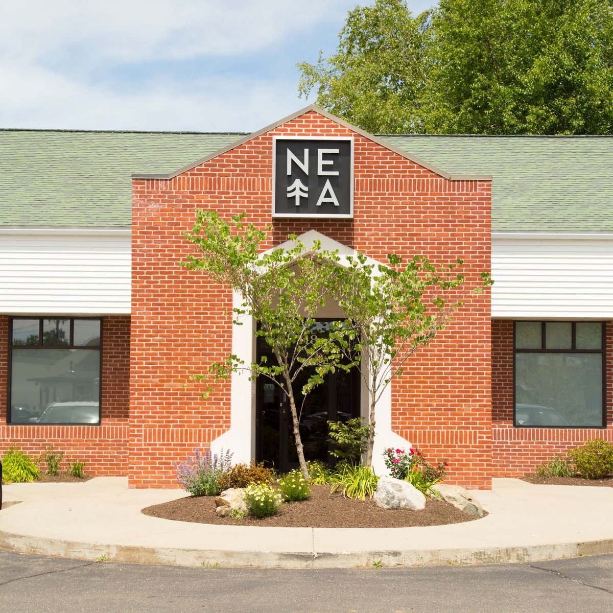 netacaremass's tweet photo. NETA: Adult Use Marijuana Q&A
A guide for our patients and the community
Learn more here: https://t.co/IRc9EQok54
#WhyWaitForBetterHealth
#NETACare #MassMMJ #MassCannabis #AdultUse
#Massachusetts #Cannabis #RecreationalCannabis #CannabisCommunity https://t.co/9H8YbWZvMm