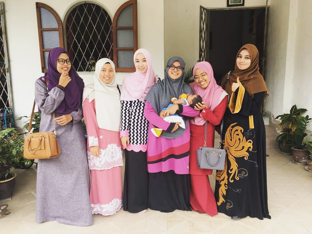 CikMardhiah's tweet photo. Penolong Ketua Umum (PKU) SAMJERAM 2012 .
.
Thanks For Coming 🌹
.
.
Selamat Hari Raya Aidilfitri Maaf Zahir &amp; Batin 🌼
.
.

#17Syawal
#1439Hijrah
#RayaKanSebulan
#Batch94
#PKUSAMJERAM
#2012 https://t.co/ANPszJWjZM