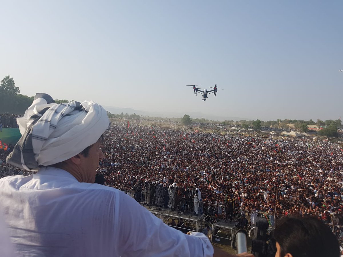 People braved 40 degree centigrade heat to attend our Bannu Jalsa today. My gratitude to the passion of our Bannu tigers