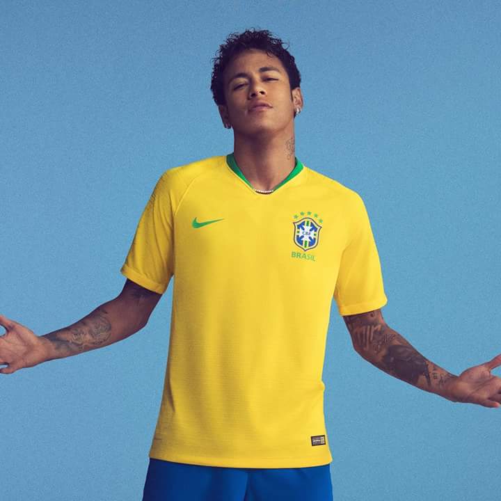 Neymar98852577's tweet photo. #portrait #woman #people #dog #wear #one #adult #indoors #girl #canine #recreation #fashion #actress #facialexpression #dress #love #sitting #performance #sit #editorial #tags #ultralab #instahash https://t.co/c4A8nEnEID