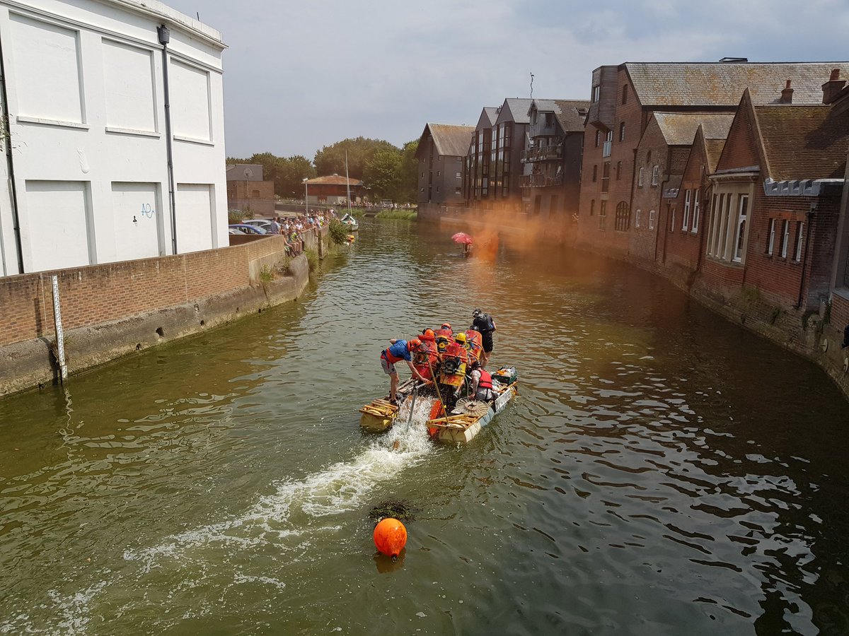 EW_RAYNET's tweet image. Rafts making good progress #Ouseday