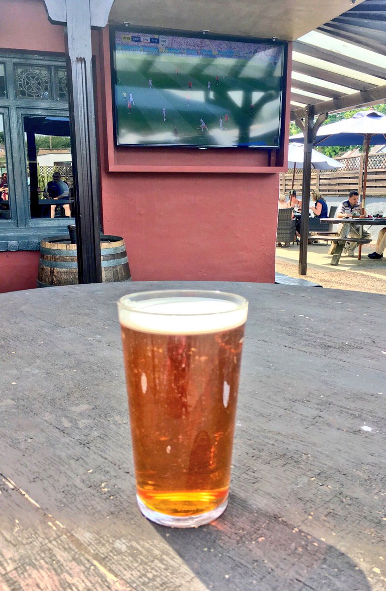 At The Plough, St Asaph with a <a href="/CoachHouse91/">Coach House Brewery</a> Summer Sizzler watching the Spain v Russia match. Mwynhau peint o Summer Sizzler gan Coach House Brewery yn y Plough, Llanelwy.