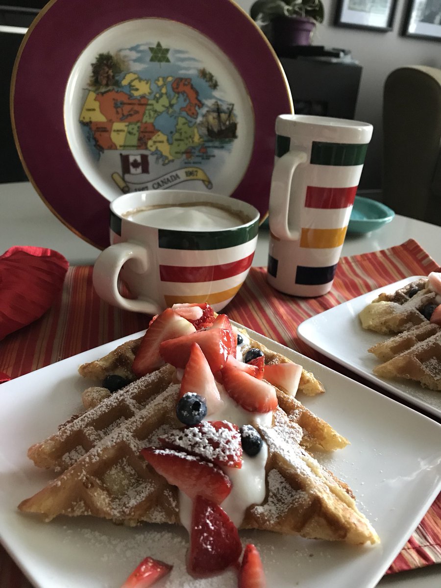 WineyLiz's tweet photo. Happy Canada Day! Celebrating with waffles, presidents choice maple syrup and Hudson’s Bay mugs!! 🇨🇦 #presidentschoice #hudsonsbay https://t.co/N9TdOPsJmk