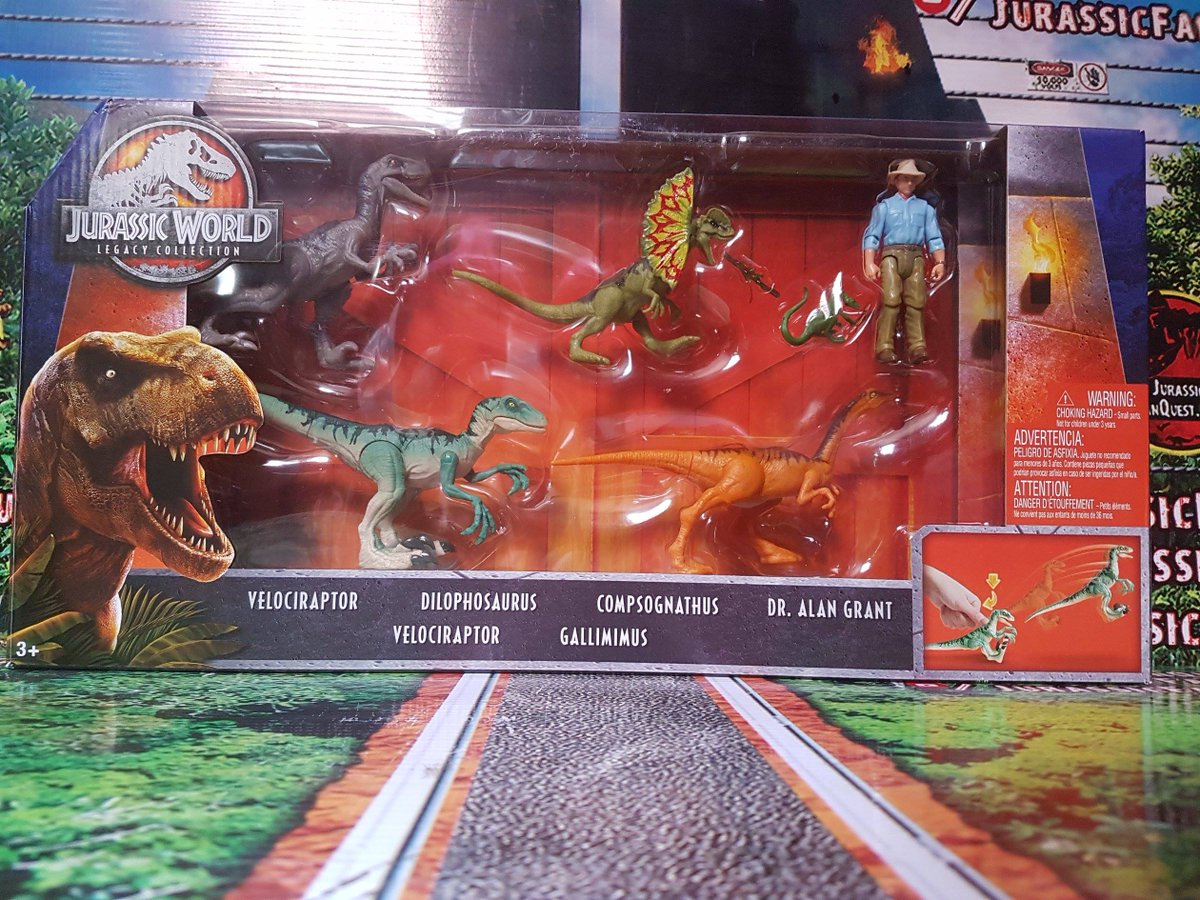 Jurassic World Toys tweet media