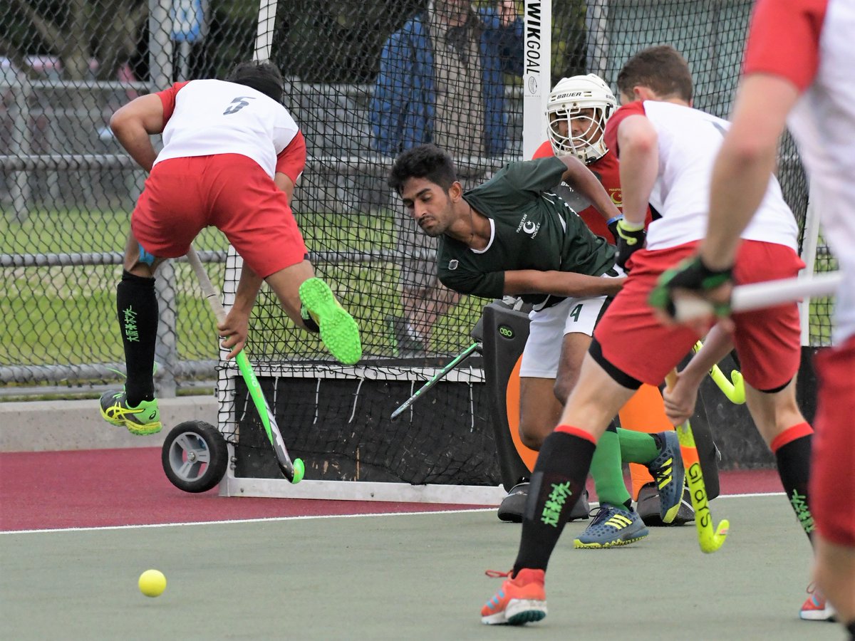 OBSP_Vancouver's tweet photo. Edited. Last night @FieldHockeyCan M_NT finished its summer series against the Pakistan U23 mens squad at #RutledgeField with a 4-nil victory. Once again, the match featured impressive displays of speed, skill and the ability to levitate. #fieldhockey @FieldHockeyBC @WVFHC https://t.co/JzypHf5gKS