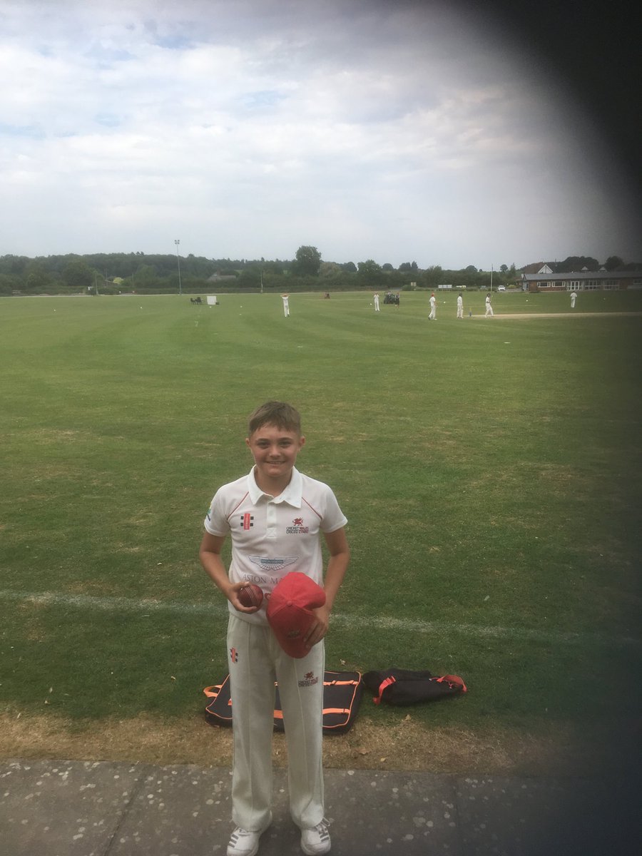 michael_clayden's tweet photo. Lewis cogbill - 5-30 bs Herefordshire u 14s. #redcaps ⁦@GlamCricket⁩ ⁦@astonmartin⁩ ⁦@GlamPartners⁩ ⁦@CcBridgend⁩ https://t.co/CjG16Vktgr