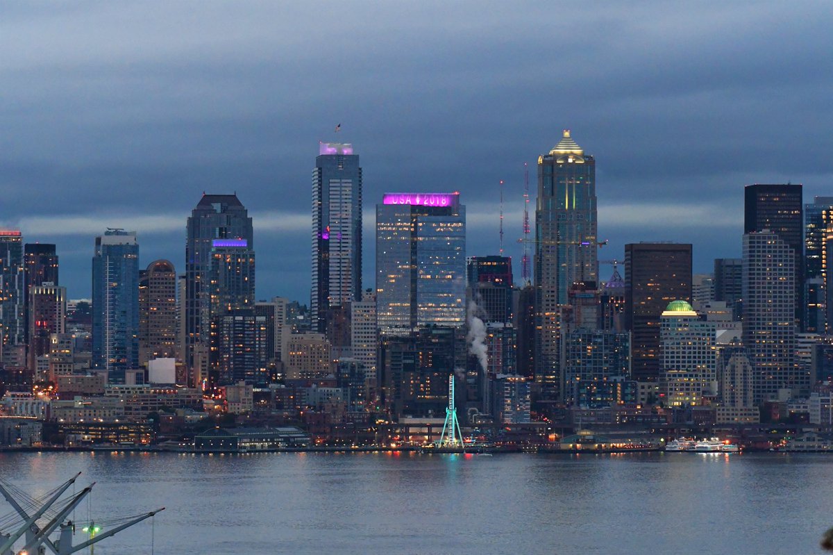 KeatorRob's tweet photo. @2018USAGames @2018SpecialOlympics @KeatorRob @CommonWealthPartners CommonWealth Partners Support the 2018 Special Olympics @ Russell Investments Center Seattle https://t.co/pWwIxUByq7