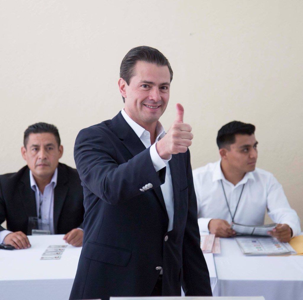 ESanchezHdz's tweet photo. #Comunicado Emite su voto el Presidente @EPN https://t.co/HHtCQ5xDxw https://t.co/mB9GPsli7Q