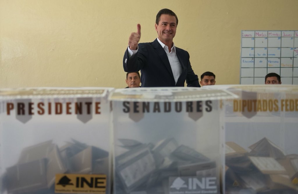 ESanchezHdz's tweet photo. #Comunicado Emite su voto el Presidente @EPN https://t.co/HHtCQ5xDxw https://t.co/mB9GPsli7Q