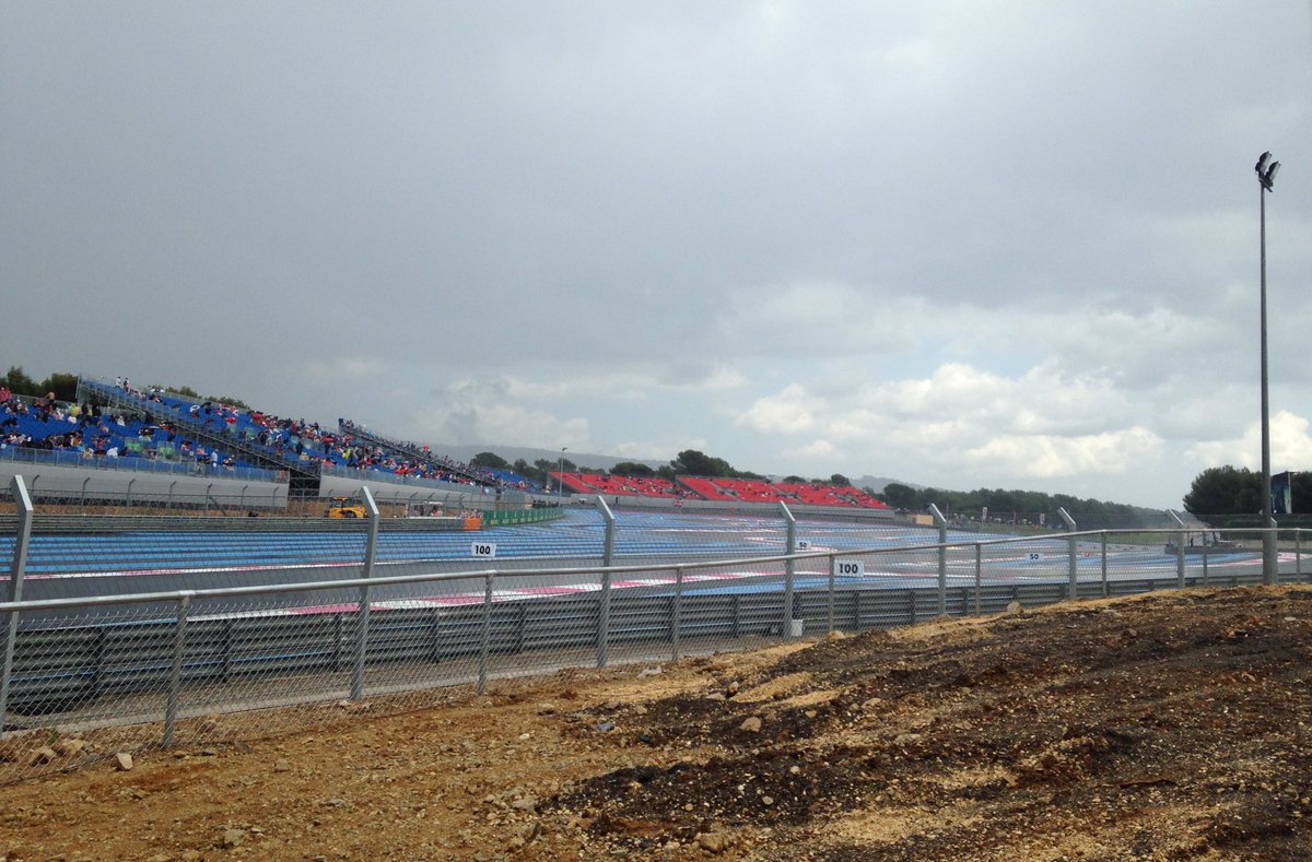 california458's tweet photo. #GPFranceF1 #TrackView 🏎🏁🇫🇷😍 @44Goldwing https://t.co/cAWOBHCa6F