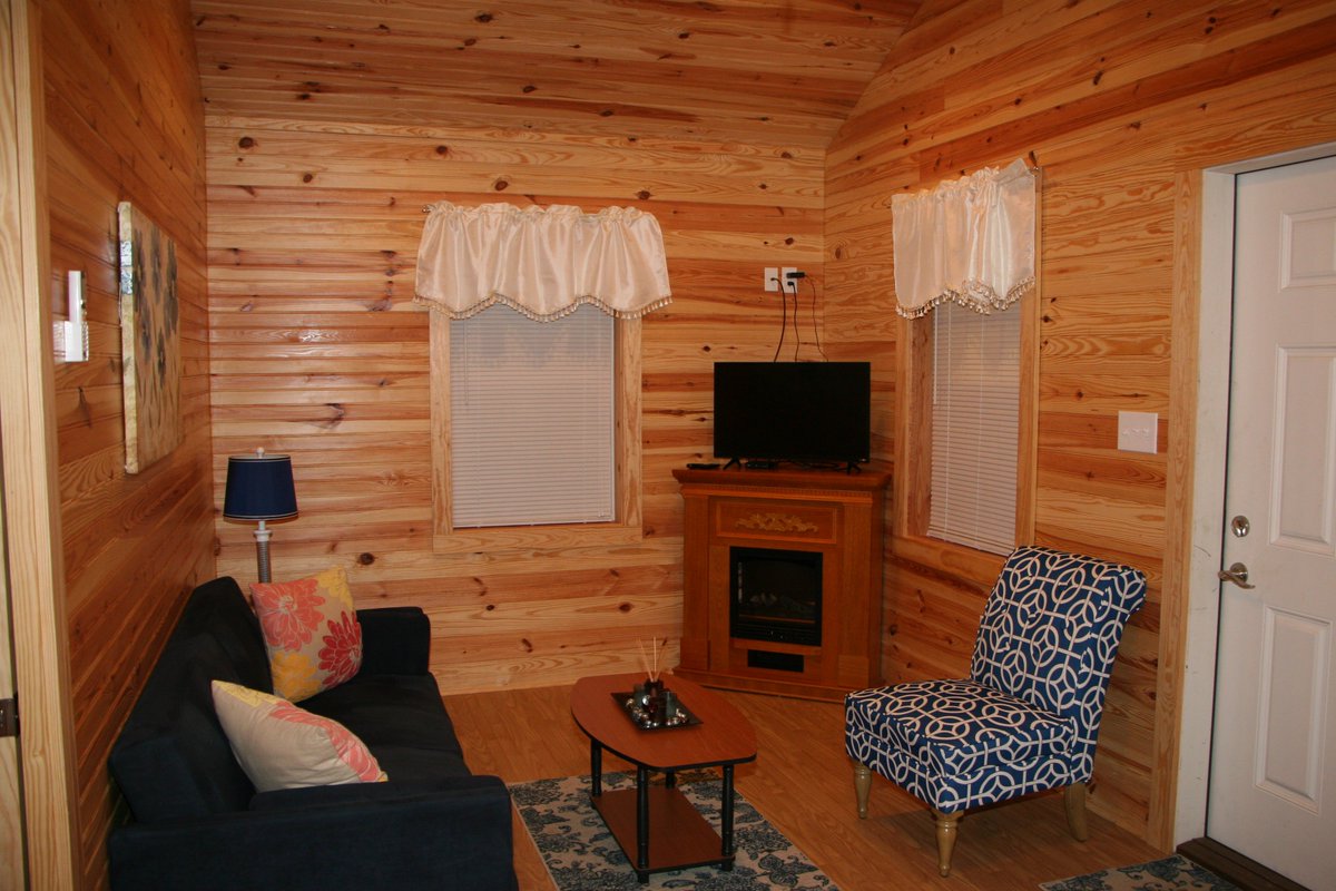 lake_rv's tweet photo. Cabin 198 is open and ready to rent! #cabins, #cabins4rent, #cottage, #newbernrentals https://t.co/42P5BtfbCJ