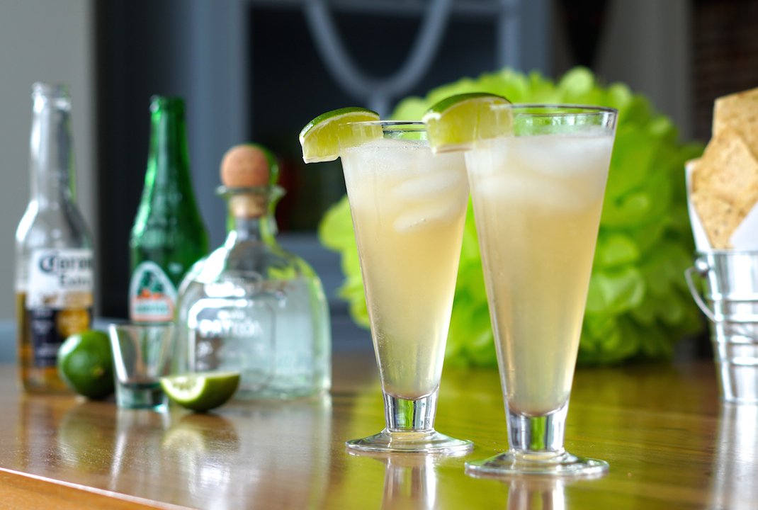 The Perfect Cocktail for the long weekend.
Tequila, beer & grapefruit soda. EASY SUMMER COCKTAIL!
ow.ly/GqV030k31Se      *please drink responsibly* 
#cocktail #canadaday #july4th #weekendatthecottage #cottagelife #foodie #mixology #bartender #beercocktail