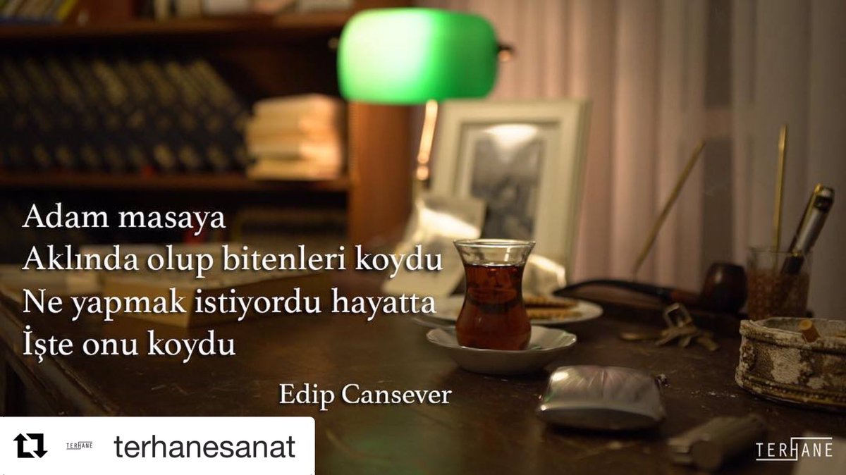 Adam masaya aklında olup bitenleri koydu...#edipcansever <a href="/edip_cansever/">Edip Cansever</a> #terhane #şiirsokakta #pazar #şiir