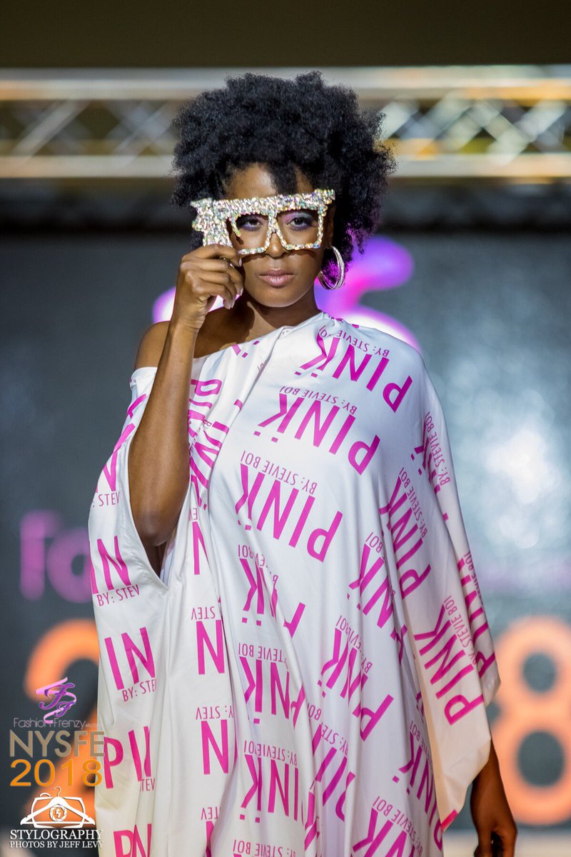 pinkmaison's tweet photo. #NYSFE 2018 @Aliepson_ for @StevieB0i event hosted by @AmaraLaNegraALN 6.23.18
@NYSFEMAGAZINE 
View more on our website nysummerfashionexplosion https://t.co/APpA9UC7Sw