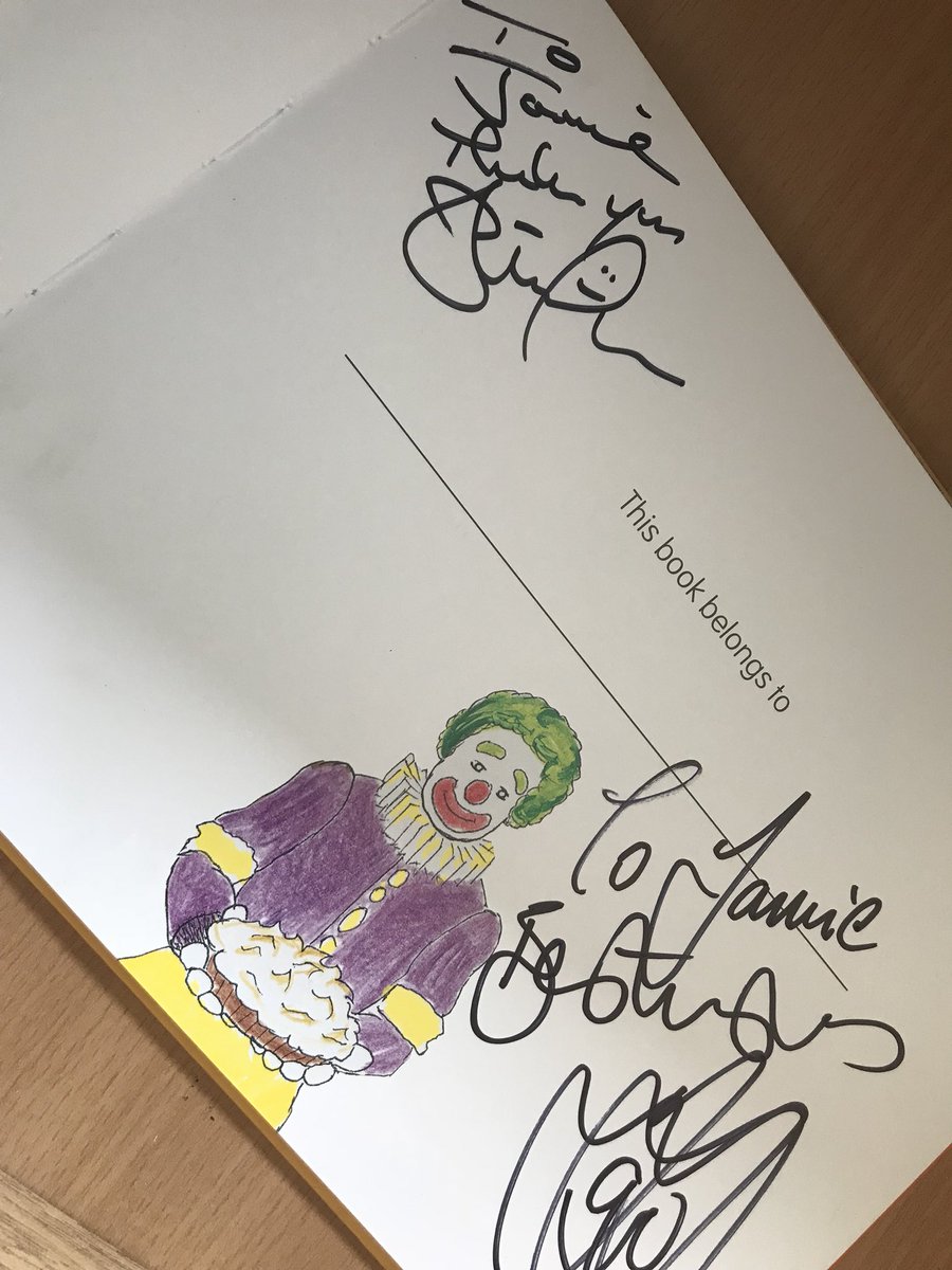 FaZe_Jammy's tweet photo. @jamosfoundation Look what I found! Back In 2011 on may 7th! You signed this for me! Back In the Pompey Days! https://t.co/yGMm6uewAV