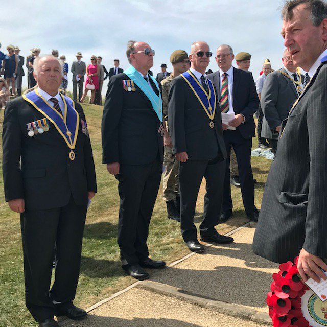 michael797979's tweet photo. A proud afternoon for our Provincial Grand Master placing a wreath during the Mercian Regiments Annual Pilgrimage to the Regimental War Memorial at Crich.

The Pilgrimage began in 1923 to honor the men of the Sherwood Foresters who paid the ultimate sacrifice in the Great War. https://t.co/urGABTxBaR