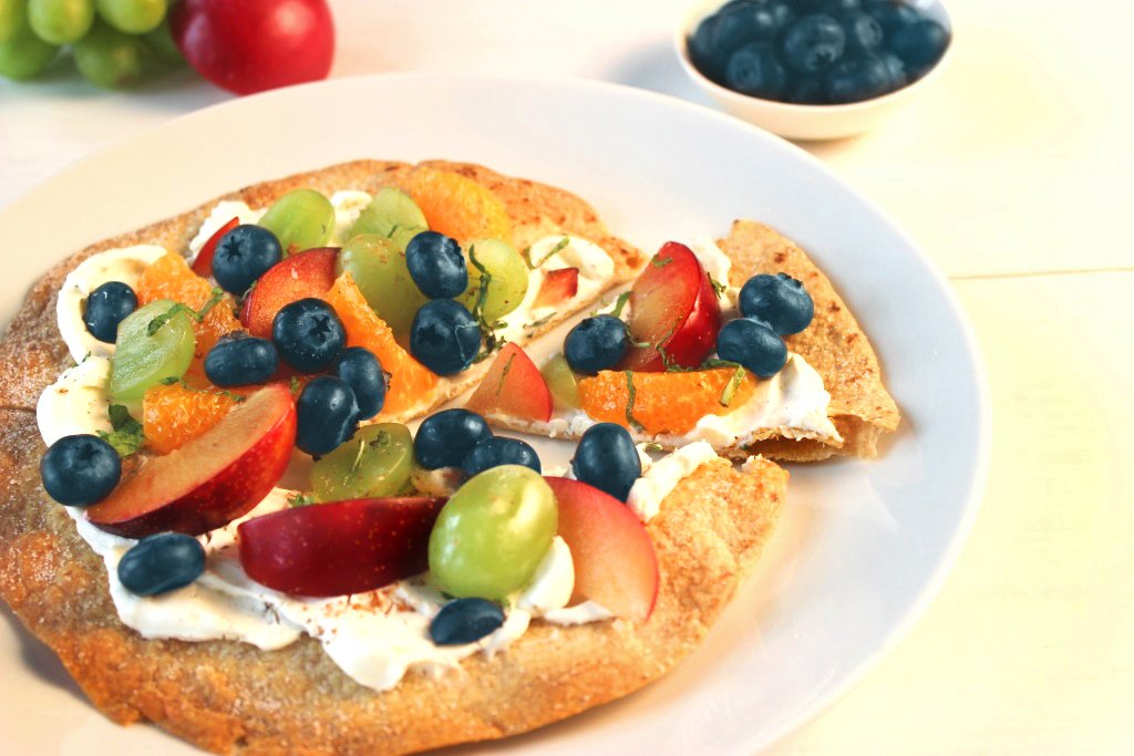 It's blueberry season! Need ideas on some kid-friendly recipes (if you don't eat them all first, of course!)? What are your favorite recipes for blueberries?

goo.gl/wEKmK1