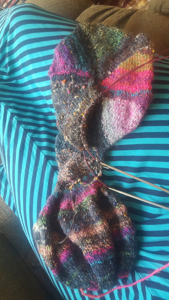 ComingForEwe's tweet image. This snake might have been something of a mistake...
A missnake...
#knitting #handknit #handspunyarn #handspun