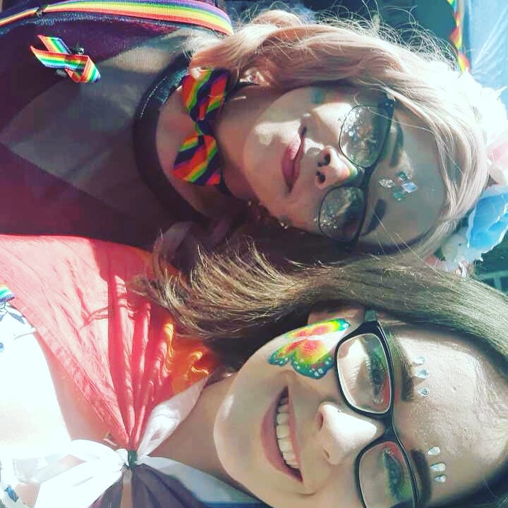 imp__thing's tweet photo. Spent Pride with bestfriends and new ones too!💖🌈
#TransIsBeautiful #Pride #BisexualPride #DublinPride #LgbtFriends https://t.co/aqJ0LlQxMJ
