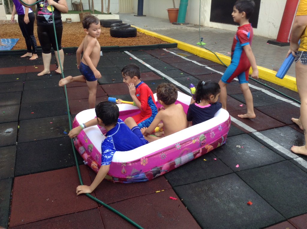 FS2_SBS's tweet photo. Last few days of this academic year, what better way to create memories...splash day. Fs2 rocks!! @FS2_SBS @FS1_SBS @Paula_Allison31 @VPSafaBritish @SafaBritishSch @KHDA @jenny_mollon @9ijakids #EYFS https://t.co/nzBLVrM1QL