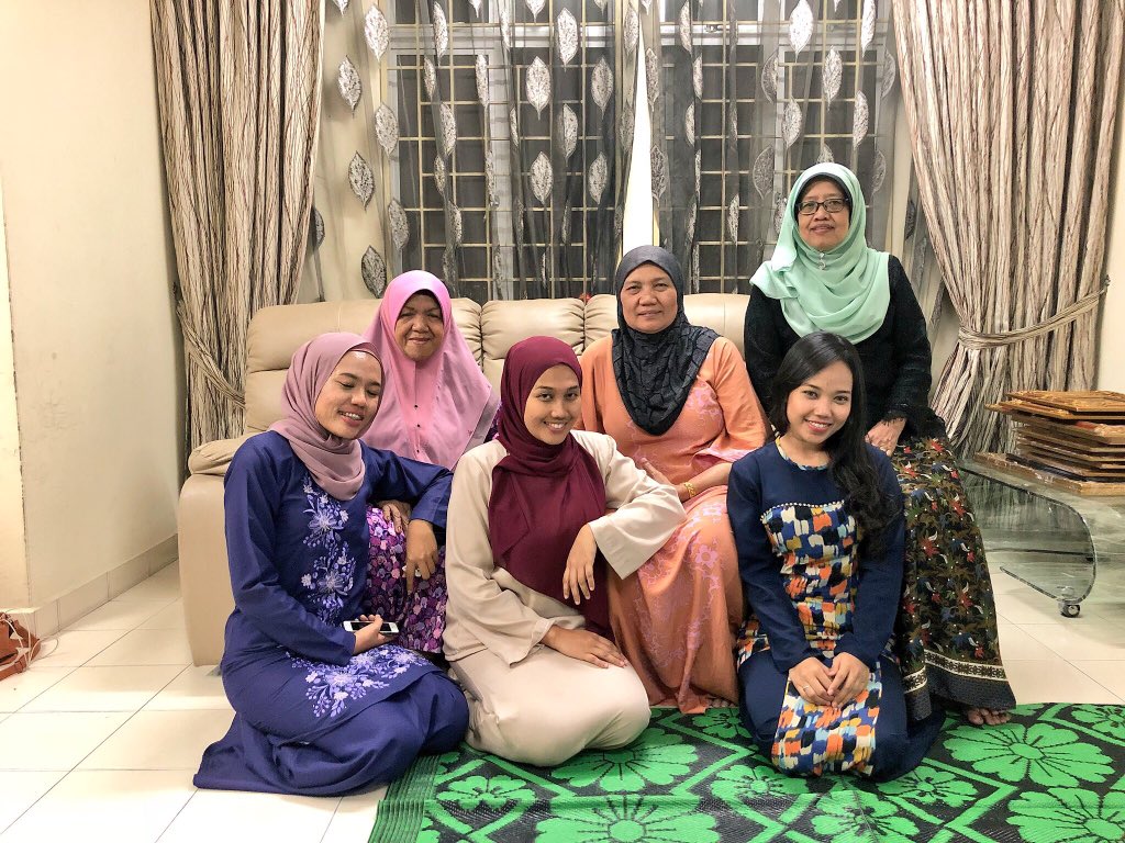 Farraayy's tweet photo. Cap ibu & anak beraya di IPD. Hopefully our relationship last forever❤️ Thank you for having us Syafa. #stillnotcomplete #slowlybutsurely #cumicumi https://t.co/ZQ9fjL3iS5