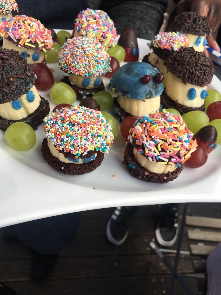 WakaWakaMooByLM's tweet image. Stuff your Waka Mouth 👅😋 #WakaWakaMoo #SugarKing #NBC1 #Launch