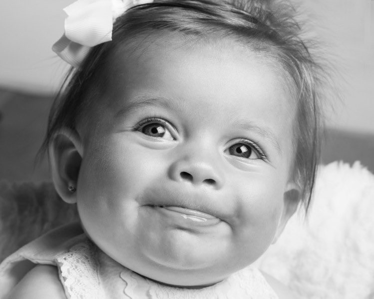 QWestPhoto's tweet photo. Love this photo of the stunning young lady Vogue, perfect shoot #photography #portrait_perfection #portraitphotography #babyphotography #familyphotography #lovemyjob #photographer #professionalphotographer #memories😍 https://t.co/xTU9jWYwD5