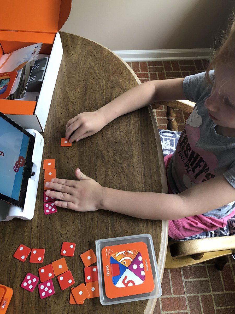 PSD_EReichert's tweet image. Staying cool with @PlayOsmo  on this hot summer day!!!  #codingawbie and #osmonumbers