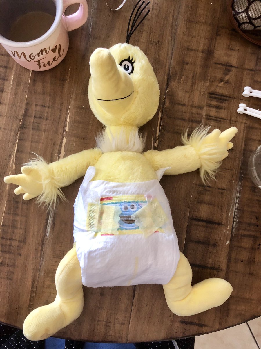 SarahRo22's tweet photo. Dr Suess would be proud. Sneetch is officially a baby, complete with a diapy (@Pampers)and a tissue paper blankie. #toddlerlife #ellen15 #sneetch #drsuess #dinosaurs #pampers #momlife #morecoffeeplease https://t.co/2pxKSfttey