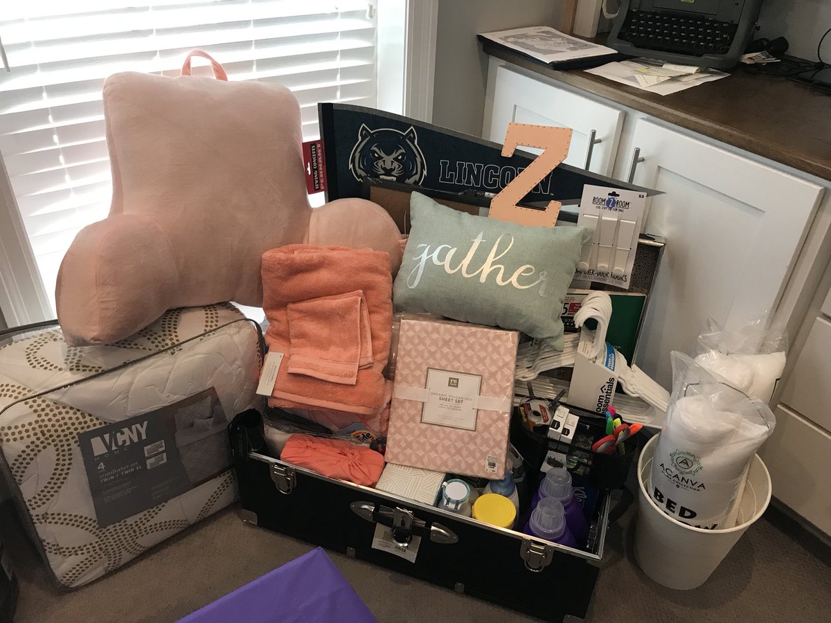 Sneak peek!   Can’t wait for our scholars to arrive!  <a href="/ROCK_Supt/">Brenden D</a> <a href="/rockwoodschools/">Rockwood School Dist</a> <a href="/tonymess/">Tony Messenger</a> @LHS22Principal <a href="/LHSLancerPrin/">LHS Principal</a> <a href="/ksdknews/">KSDK News</a> <a href="/KMOV/">KMOV</a>
