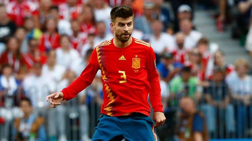 elbernabeucom's tweet photo. Piqué elimina a España del Mundial https://t.co/peJrZXTEMd https://t.co/yOSZyRm34w