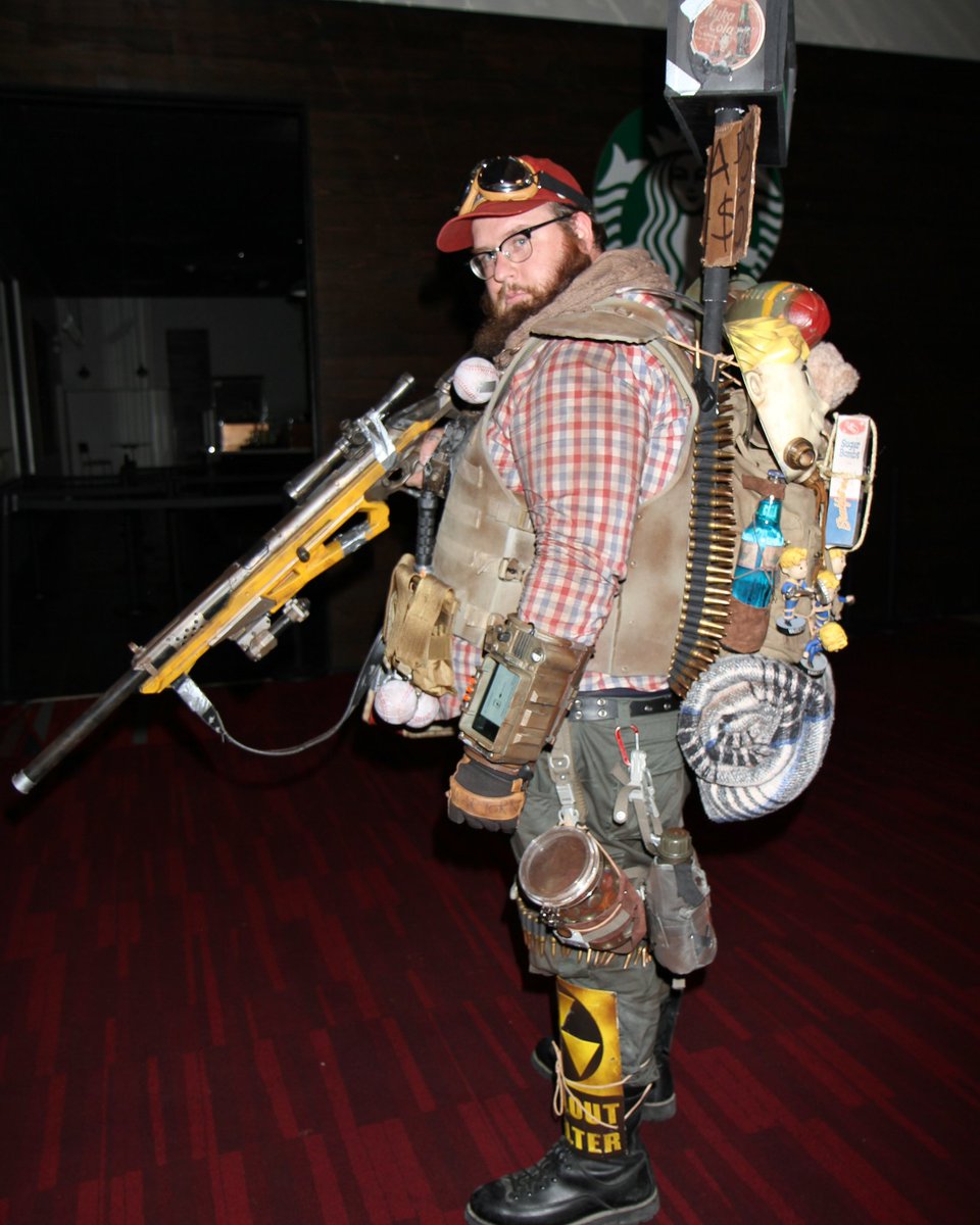Another cosplay winner <a href="/AmazingComicCon/">AMAZING COMIC CON</a> was <a href="/Steverieckratc/">Steve Rieck</a> aka Vegas Freeze #ALVCC #falloutcosplay #amazinglasvegascomiccon