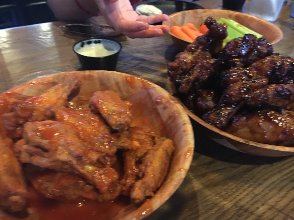 bobwojnowski's tweet photo. I can’t come back to Detroit until the Tigers win a game or I finish these wings. #WheninBuffalo https://t.co/u5dCAScx1N