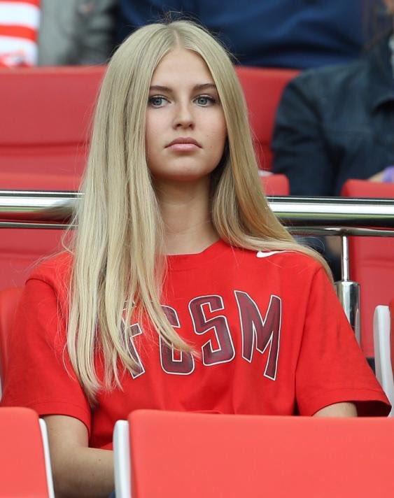 DhCPAyJWAAAJQ0o.jpg:large