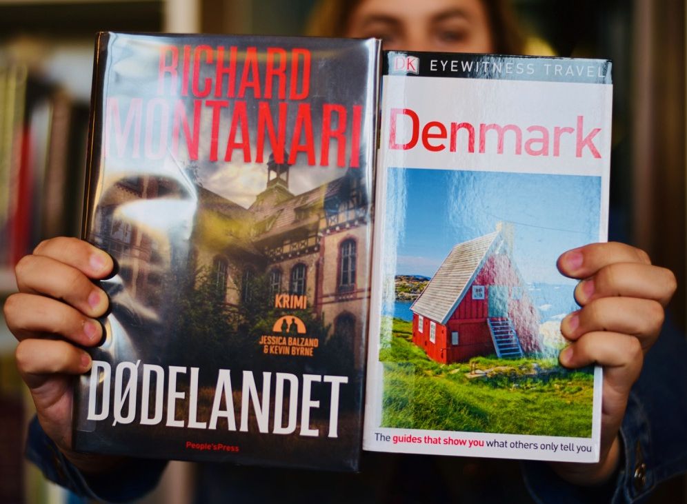 Cleveland_PL's tweet image. Game 4 of #worldcup round of 16 between @HNS_CFF and @DBUfodbold  is on it's way this afternoon!  Join us for our #WorldCupofBooks and learn about each country. Remember, get your recommendations ready for the winning team so we can #buildtheteam!