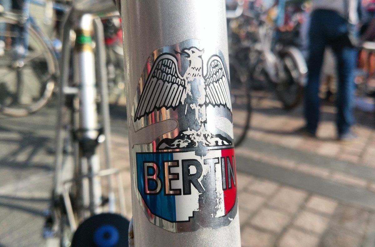 KUSMIEREKN's tweet photo. La Cycles André Berlin Vintage à #saintlaurentblangy 
#Arras #mongrandarras #arraspaysdartois #autourdulouvrelens #pasdecalaistourisme #pasdecalais #hautsdefrancetourisme #hautsdefrance #patrimoine #andrebertin #cyclisme #cycles #vintage #velo #bycicle #sport https://t.co/OnfIvdAkyK