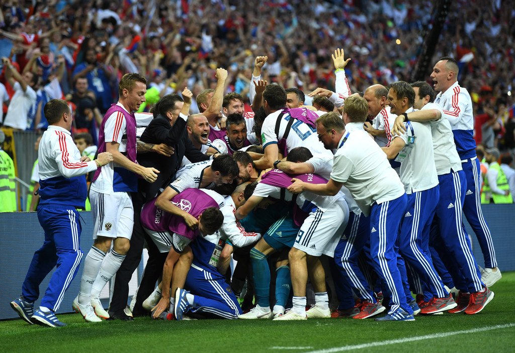 ESPNDatos's tweet photo. #Russia🇷🇺 alcanza los cuartos de final de un Mundial por primera vez desde 1970, cuando era parte de la Unión Soviética. #Rusia2018 #ESPvsRUS https://t.co/4DxEA75xNp