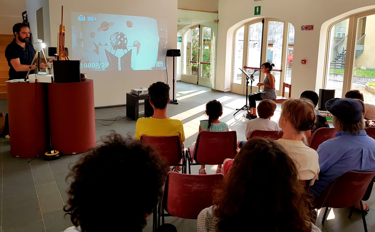 citiesinvisible's tweet photo. #Ferrage ci ha portati nel suo stravagante Mondo Balordo! Che viaggio con Massimiliano Gosparini, Natalie Norma Fella e Fabio Varnerin qui a #ContaminazioniDigitali #Cormons! Ci è venuta voglia di sostenere il suo #crowdfunding @betapdb per ritrovarlo ad ottobre a Gorizia! ;-) https://t.co/irQh94EtwY
