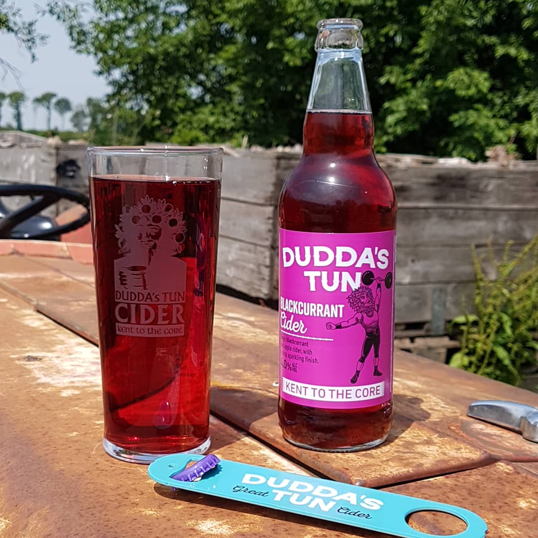 DuddasTunCider's tweet image. Meet-The-Cider: Day 6 of 6 - 4.0% Blackcurrant.
This perfect marriage or zingy blackcurrants &amp;amp; cider is a real summer favourite! Fruity and lightly sparkling. Enjoy in a glass with ice for a longer drink. Bursting blackcurrant with a crisp cider finish.
#kent #blackcurrant #cider