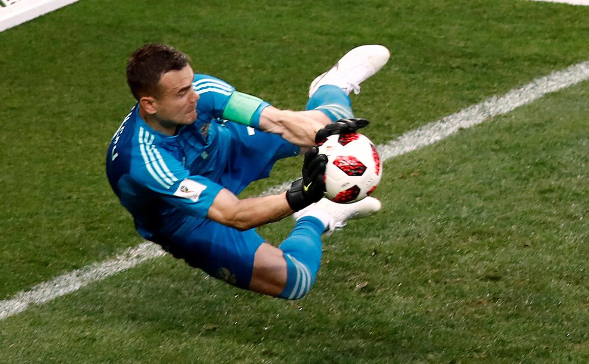 Sagathiya_26's tweet photo. No Germany, No Argentina, No Portugal and now No Spain. Unbelievable! All the superstars are going home. Spain thrown out by the hosts! Akinfeeev (Russian Goal Keeper) was sensational, especially that last save. #ESPvsRUS #WorldCup https://t.co/bo0PHHAmQM